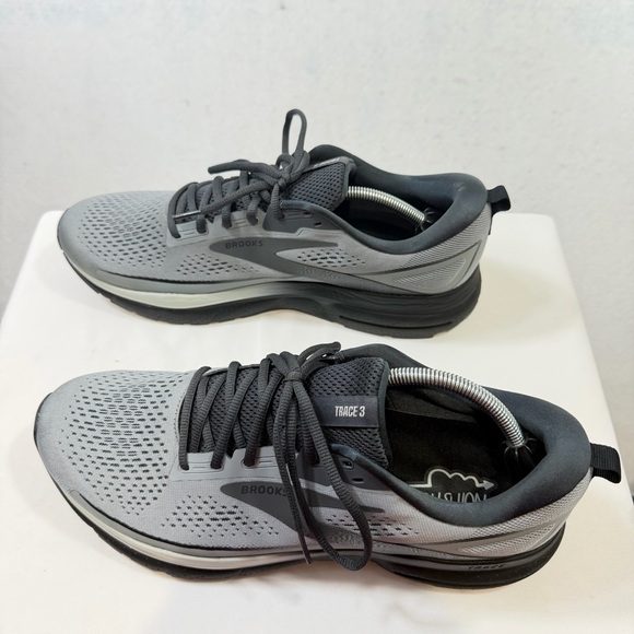 Brooks Other - Brooks Trace 3 Mens Sz 13 Medium D Grey Running Shoes Sneakers 1104121D049